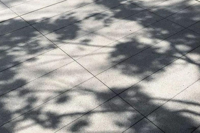 大理石地面黑缝如何制止与处理